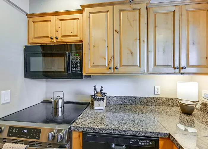 Near Dtwn Flagstaff! Chic Holiday home